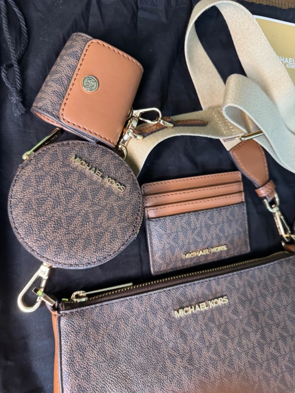 NWT Michael Kors Jet Set